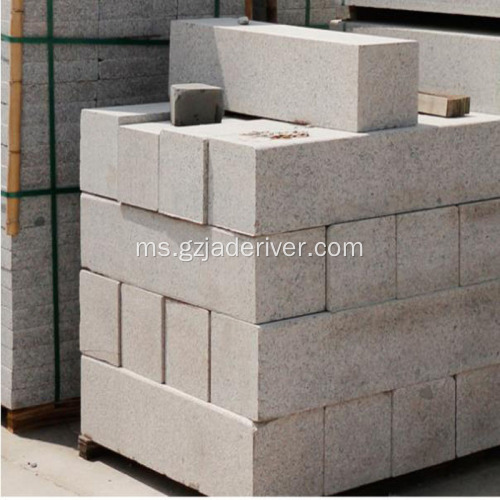 Kelabu Granite Slab Roadside Stone